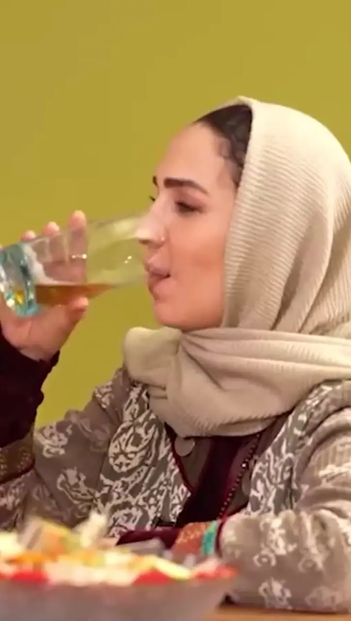 فیلم/ نگاهی به دکوراسیون خانه سوسن پرور و همسرش امید / چیدمانی اصیل و چشم نواز با سلیقه خانم بازیگر