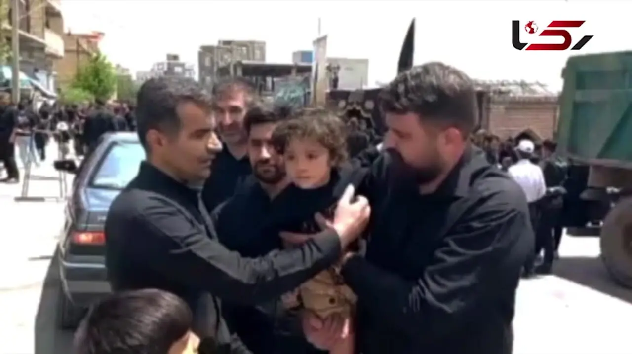 گم شدن کودک 4 ساله در مراسم عاشورا با اقدام سریع پلیس هشترود پایان خوش داشت + فیلم