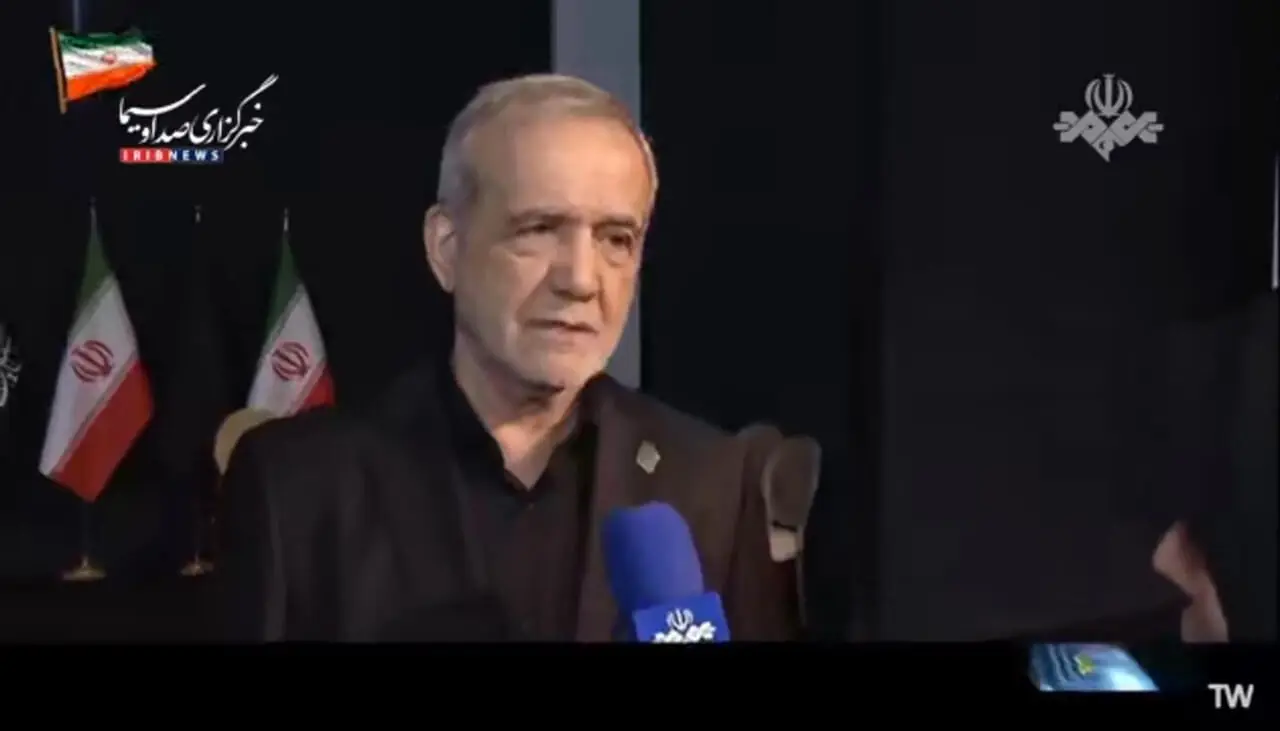 فیلم / پزشکیان: رهبر عزیز ما در مقابل تمام قدرت‌ها با قدرت ایستاد و از استقلال و آزادی ایران و مسلمانان دفاع کرد