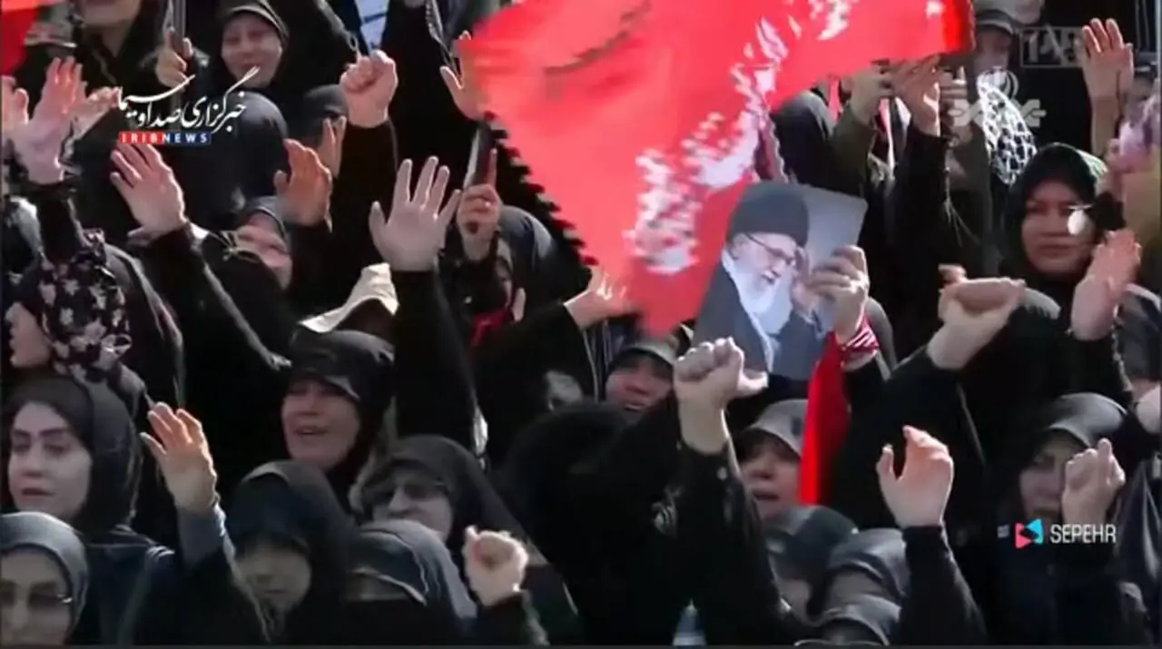 فیلم / پیام مهدی رسولی در مراسم وداع با رهبر شهید انقلاب؛ «برای دفن نیامدیم، برای خون‌خواهی آمده‌ایم»