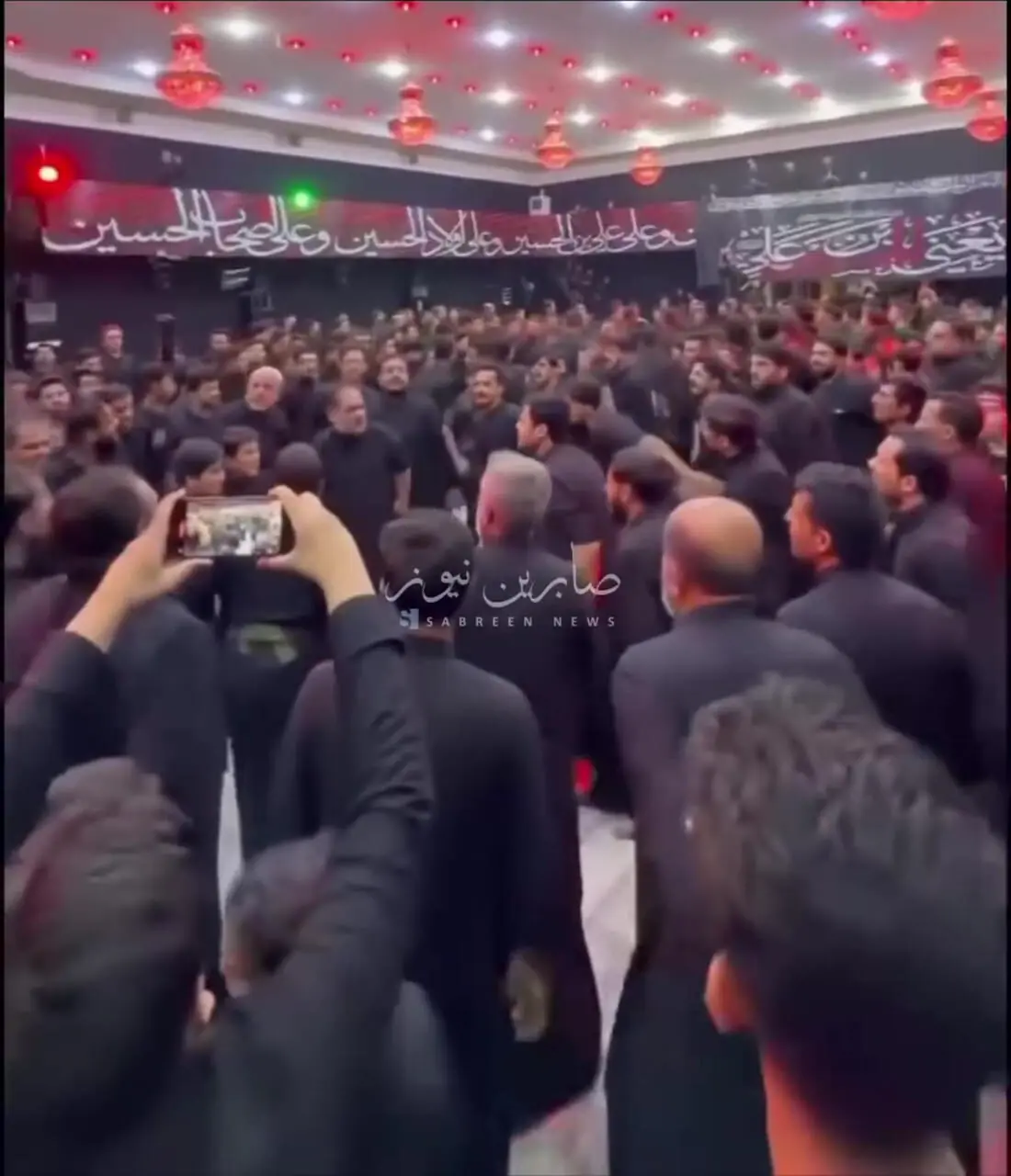 فیلم عزاداری باشکوه عراقی‌ ها برای رهبر شهید انقلاب؛ تسلیت به حضرت آیت‌ الله سید مجتبی حسینی خامنه‌ای