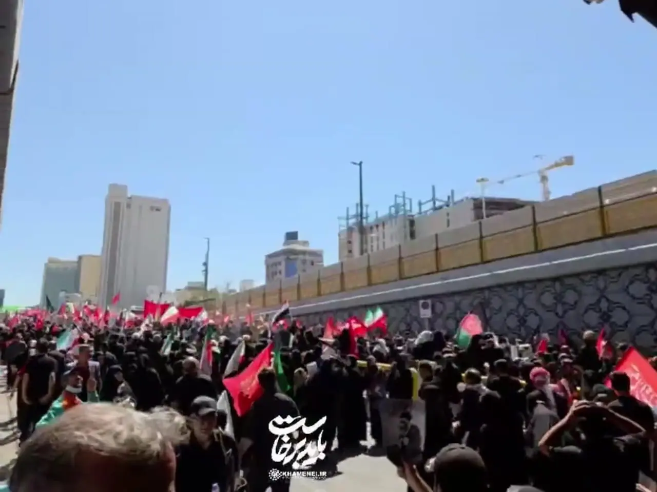آغاز وداع آخر با رهبر شهید انقلاب + فیلم