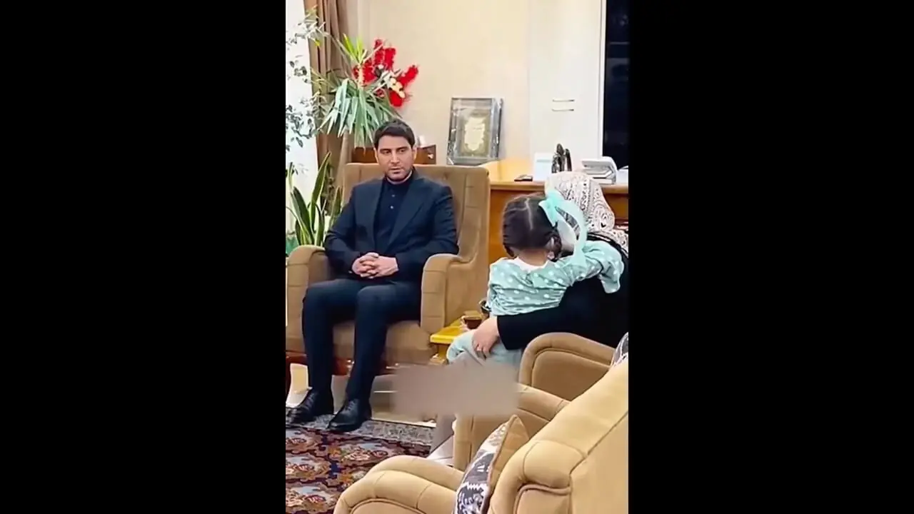 فیلم لحظه اعلام اتهام شروع به قتل پدر و نامادری نارین دختر سنندجی و خواهرش/ شکل و شمایل خانه ای که استاندار هدیه داد