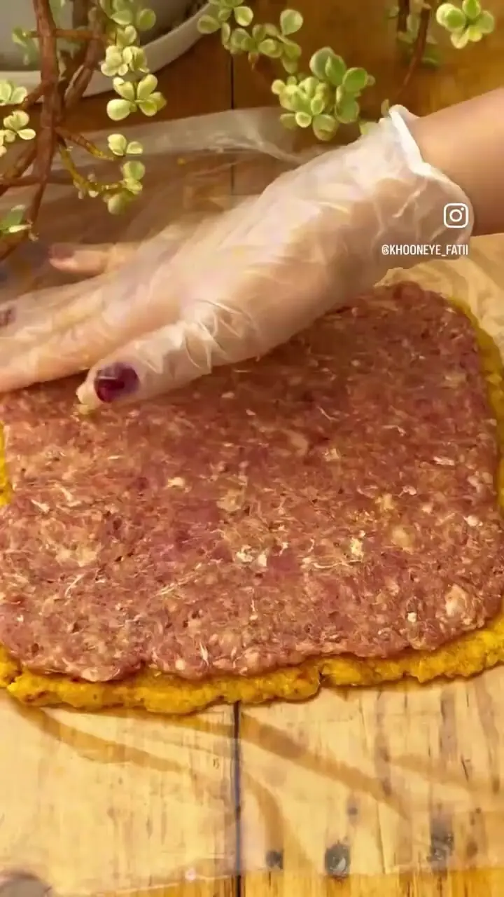 فیلم طرز تهیه رولت گوشت و مرغ