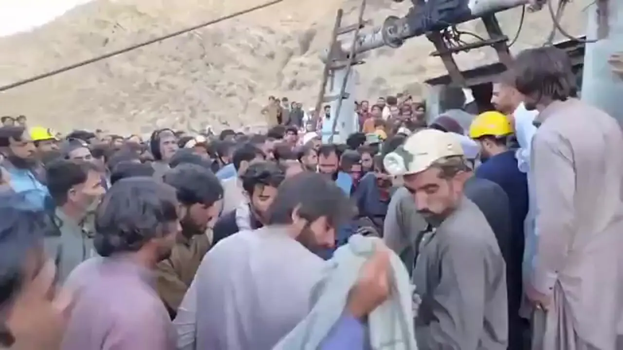 انفجار مرگبار در معدن زغال‌سنگ پاکستان/ دست‌کم 34 معدنچی جان باختند + فیلم