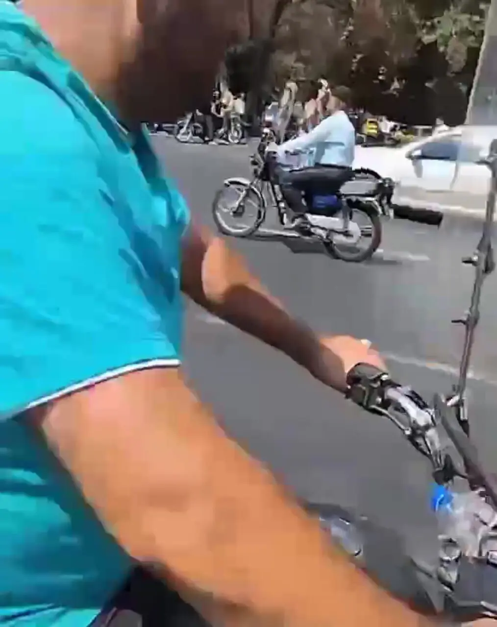 پایان قدرت نمایی شرور عربده کش در خیابان وحدت اسلامی + فیلم