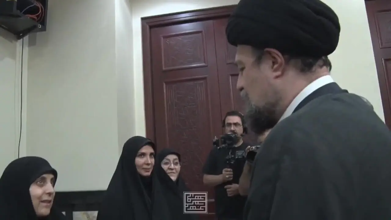 دیدار آیت‌الله سیدحسن خمینی با خانواده‌های معظم شهداء