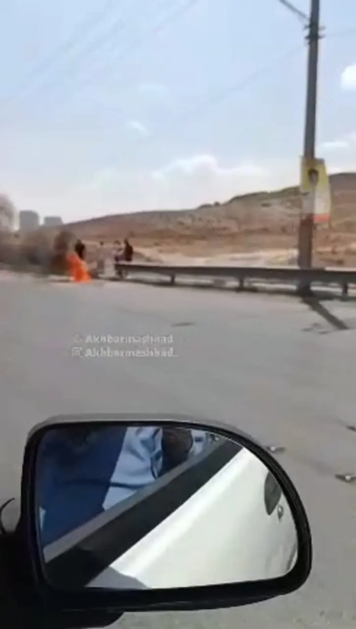 فیلم آتش‌سوزی موتورسیکلت در مشهد