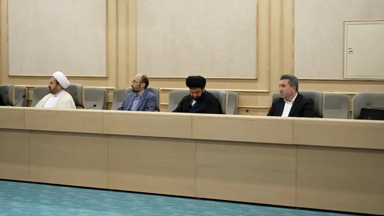 رئیس قوه قضاییه: بودجه بیش از 300 شرکت دولتی از بودجه دولت بیشتر است / عضویت 1535 عضو هیئت مدیره شرکت‌های دولتی و وابسته مغایر با قانون است