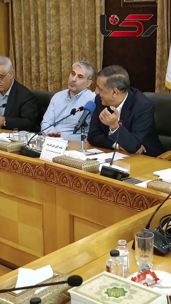 قائم‌پناه: ۴۰۰ هزار چاه غیرمجاز حفر کرده‌ایم تا زیر پای خودمان را خالی کنیم/ توسعه بدون توجه به محیط زیست، سم است + فیلم