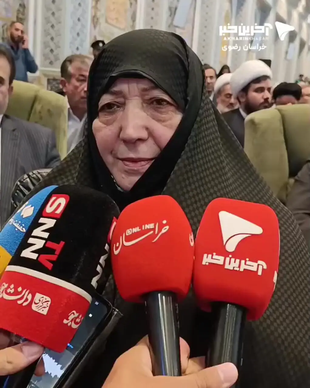 فیلم / مادر شهیده زهرا حداد عادل: رهبر انقلاب در هنگام تدفین رهبر شهید انقلاب حضور داشتند