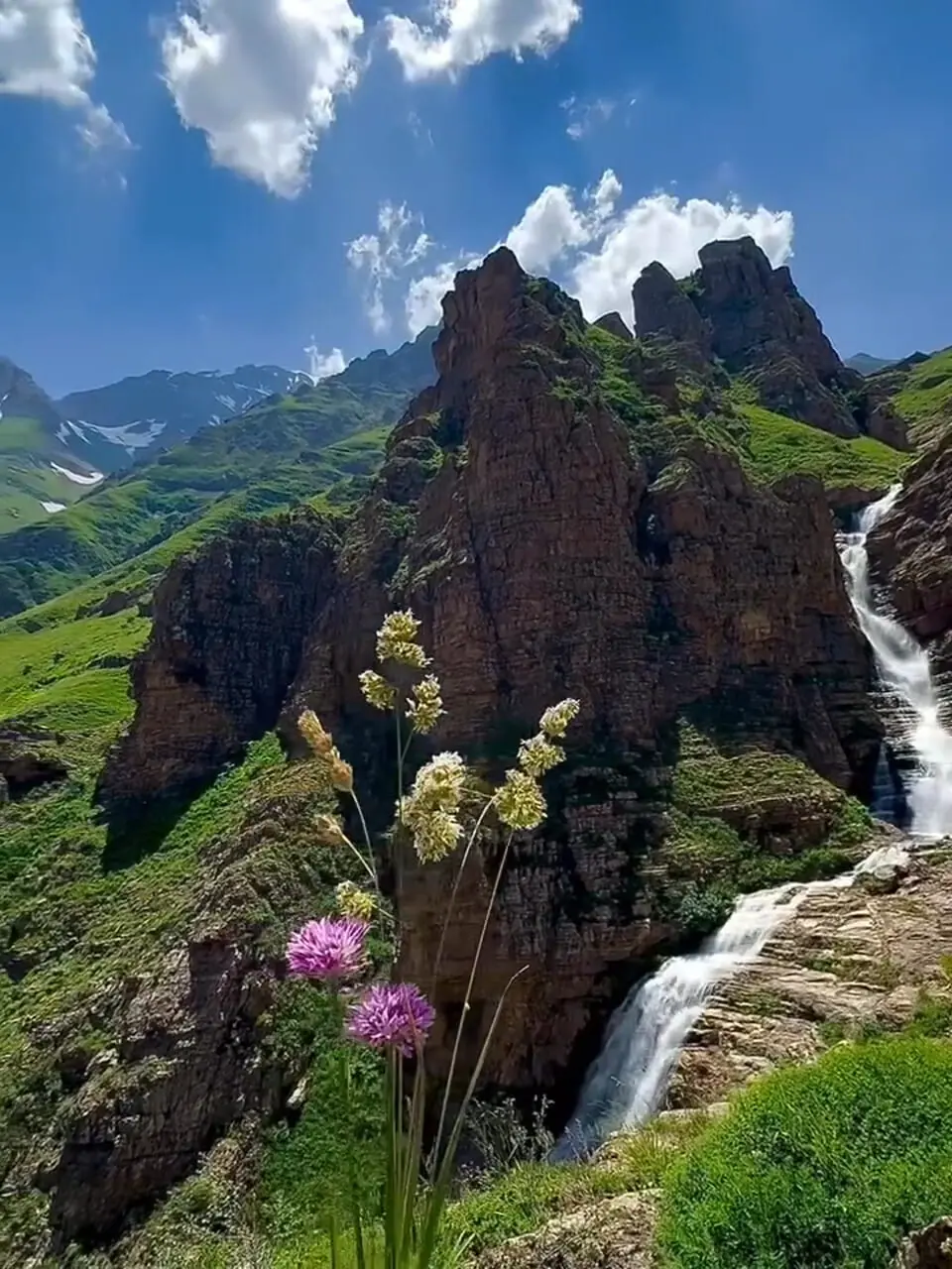 آبشار زیبای سیاه چشمان روستای الیت مازندران