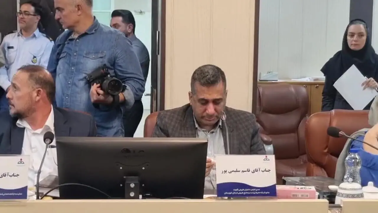 فیلم / گریه بومیان رفیع برای هورالعظیم/ هور را خشک نکنید/ ما با توسعه مخالف نیستیم؛ با توسعه‌ای مخالفیم که هویت و معیشت مردم را از بین ببرد / دامداری، کشاورزی و صیادی ما در حال انقراض است