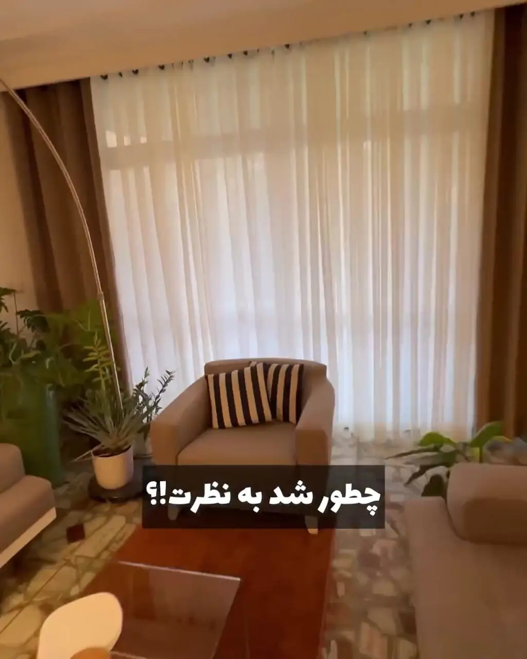 فیلم و عکس / نگاهی به چیدمان لوکس خانه شیدا خلیق با سگ های زیبا از نژاد مهربانش