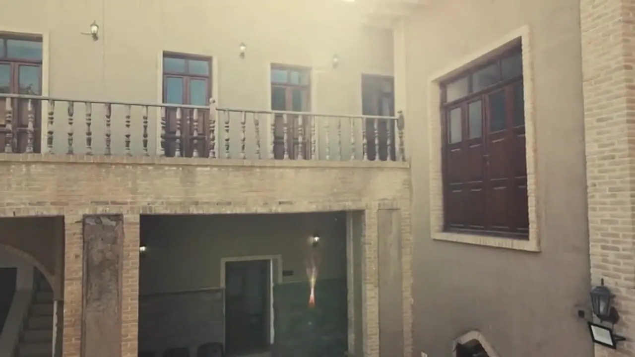 فیلم / نگاهی به خانه پدری باصفا و دلباز امیرکبیر در یک روستای زیبا در اراک 