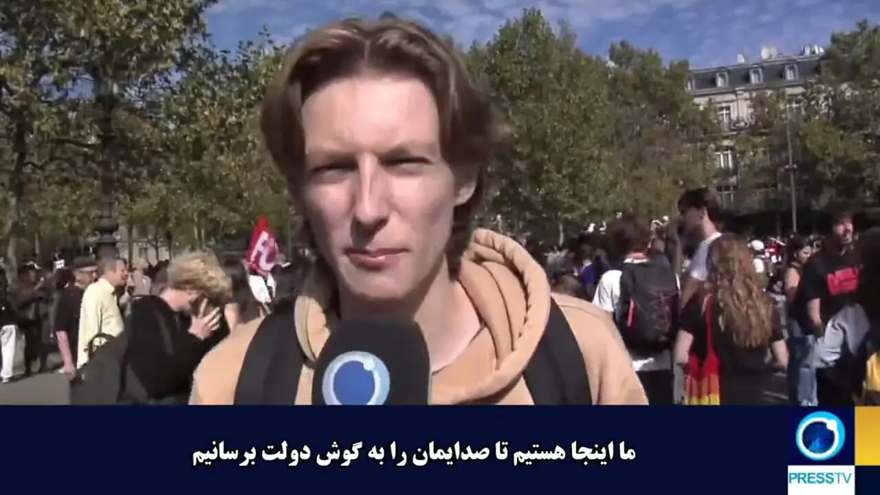 فیلم / دانشجویان معترض فرانسوی: دولت به جای شنیدن مطالبات، ما را سرکوب می کند!
