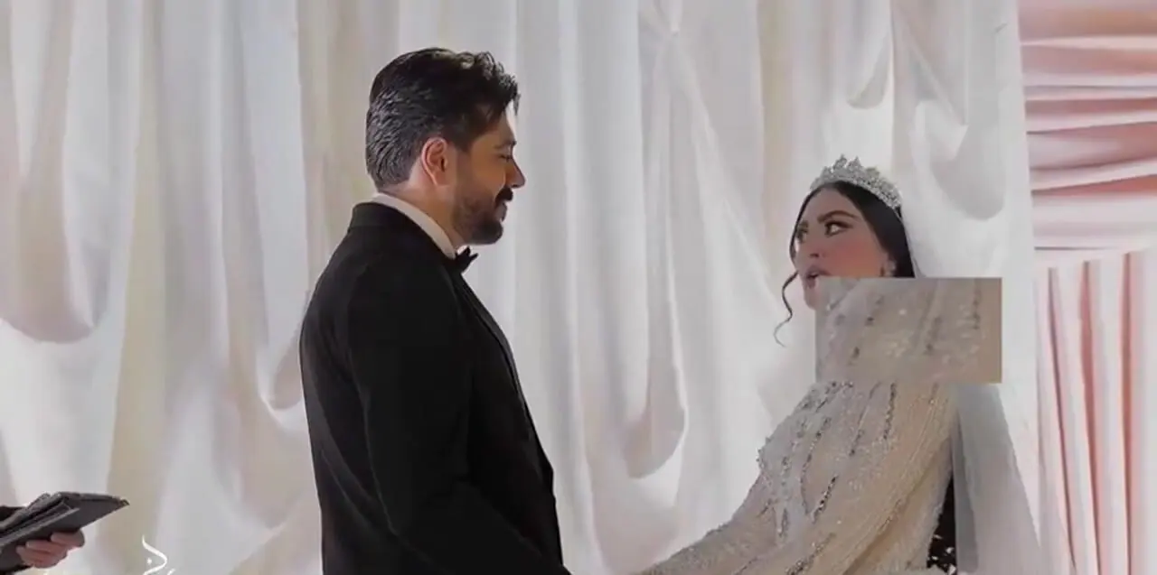 فیلم / نگاهی به کارت عروسی پینترستی مریم مومن و سهیل قاصدی به همراه گیفت های عروسی جذابشان 