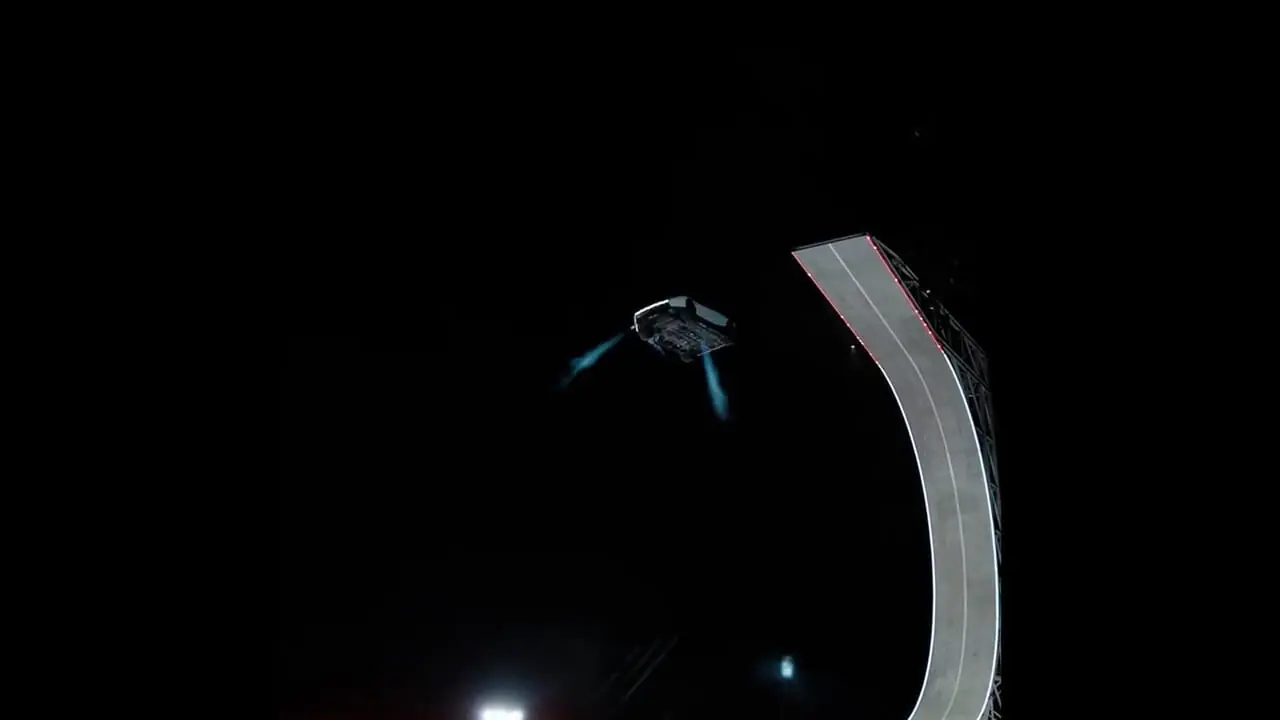شاهکار جدید تسلا را ببینید / وقتی آینده به واقعیت تبدیل می شود 