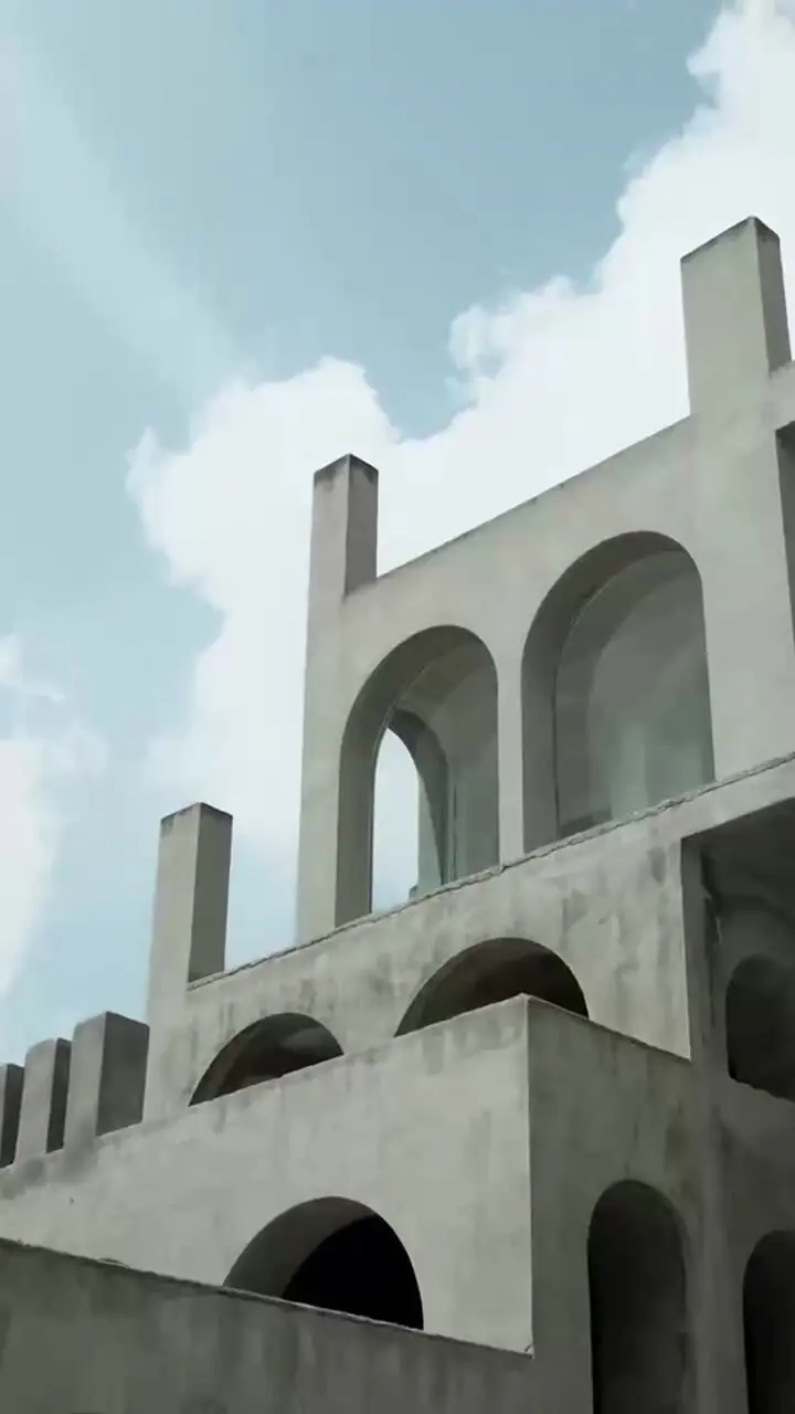 رونمایی از شاهکار رنگ‌ آمیزی رولزرویس / محو شدن هنرمندانه آبی در دل مشکی