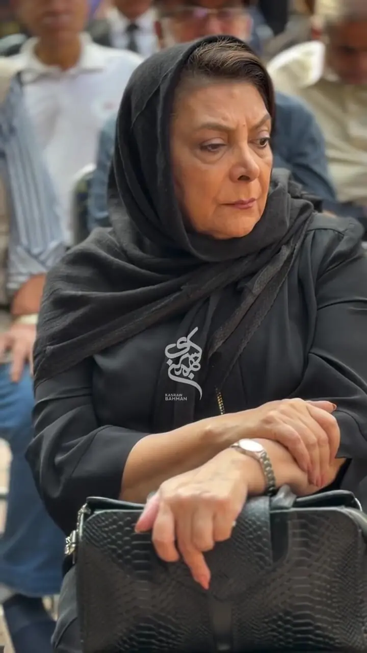 فیلم/ حضور چهره‌های سینما در مراسم وداع با سیروس ابراهیم‌زاده / از شهره سلطانی، لیلی رشیدی تا افسانه چهره آزاد